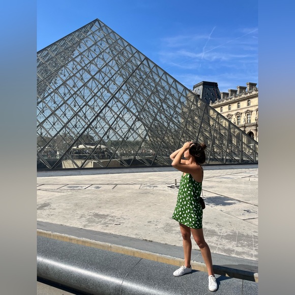 Meet your Posher, Emily - Picture 4 of 6